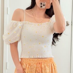 #017 | Smocked Puff Sleeve Top | White Daisy | XS/S | On/Off Shoulder
